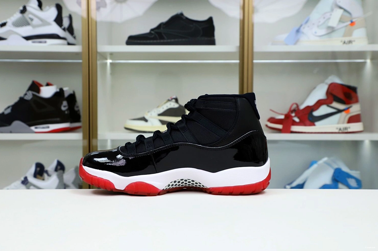 11 RETRO AIR 'BRED' 2019 JORDAN 0928